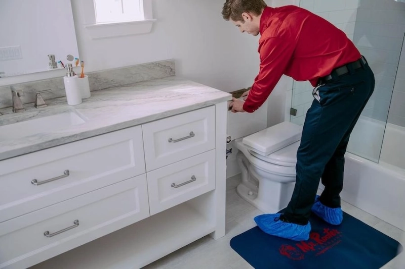 Standard vs. Comfort Height: Which Toilet Base is Best for Your Knees?